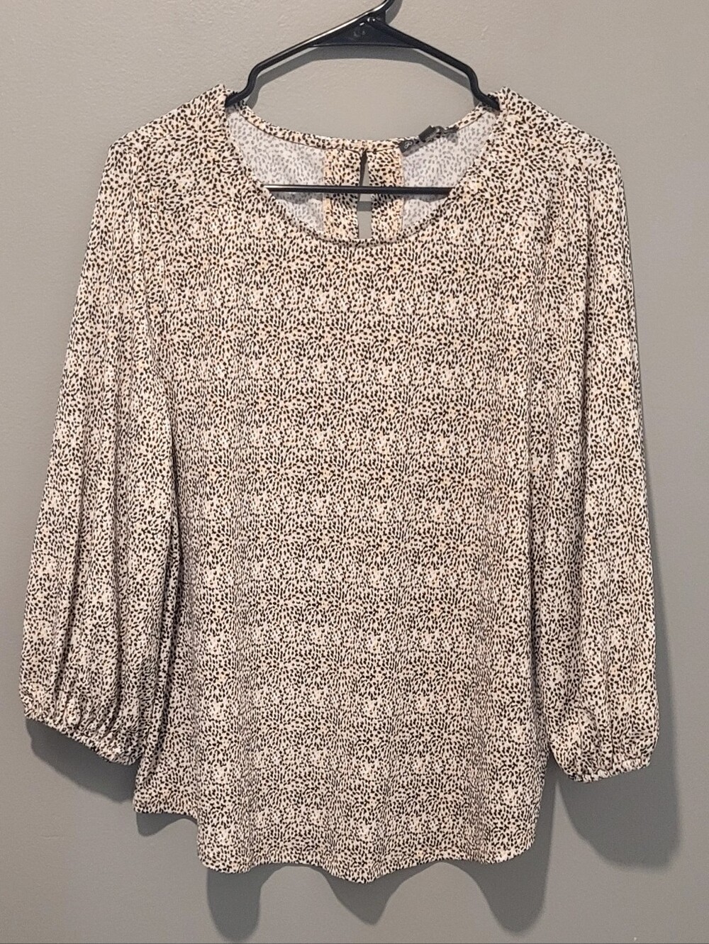 Nwt ADRIANNA PAPELL Women’s Beige & Black Printed 3/4 Sleeve Dressy Blouse Sz L